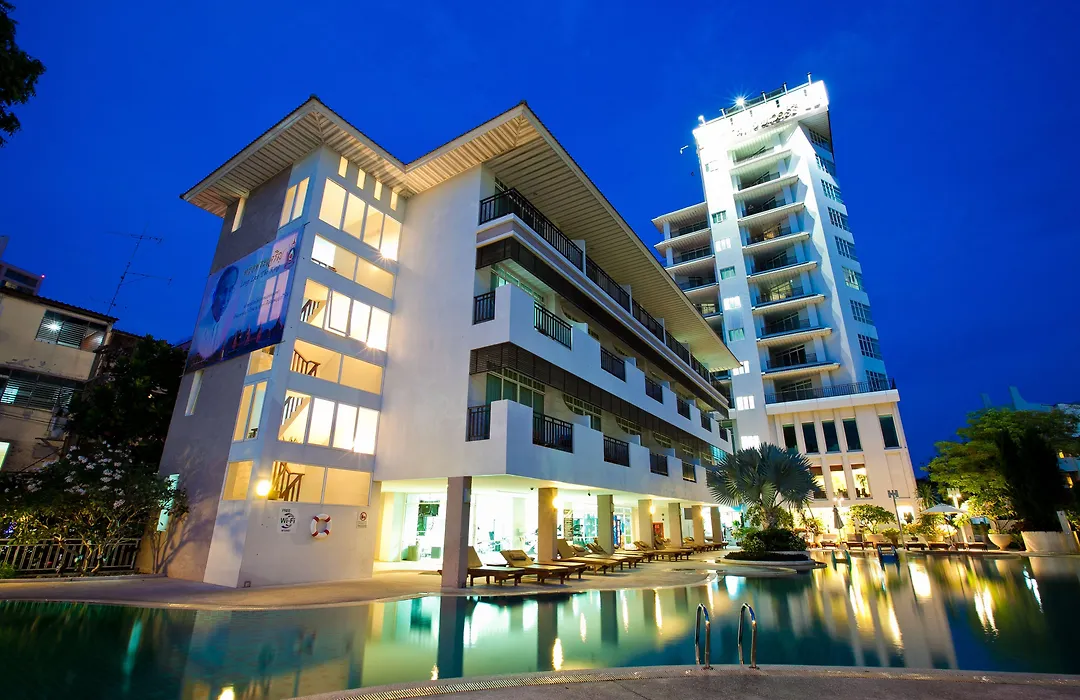 Pattaya Discovery Beach Hotel-1