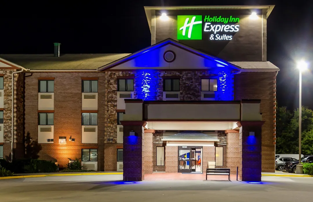 Holiday Inn Express & Suites - Olathe South By Ihg-1