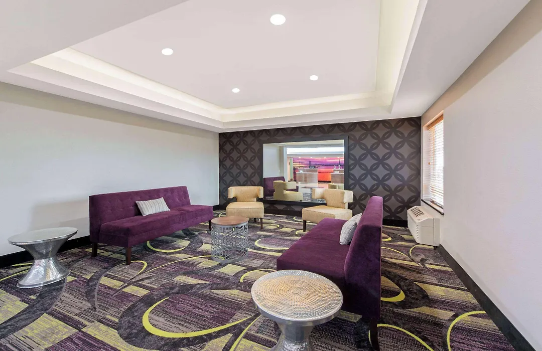 La Quinta By Wyndham Bridge City-Orange-1