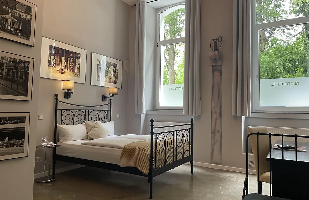 Hotel Amical-1