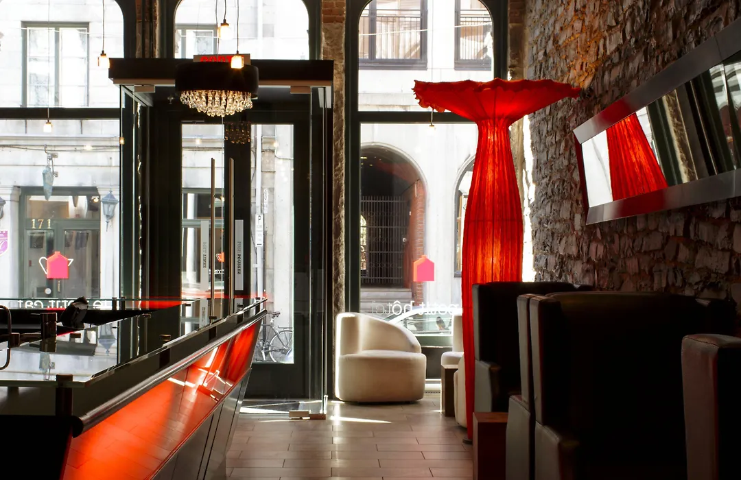 Le Petit Hotel Montreal-1