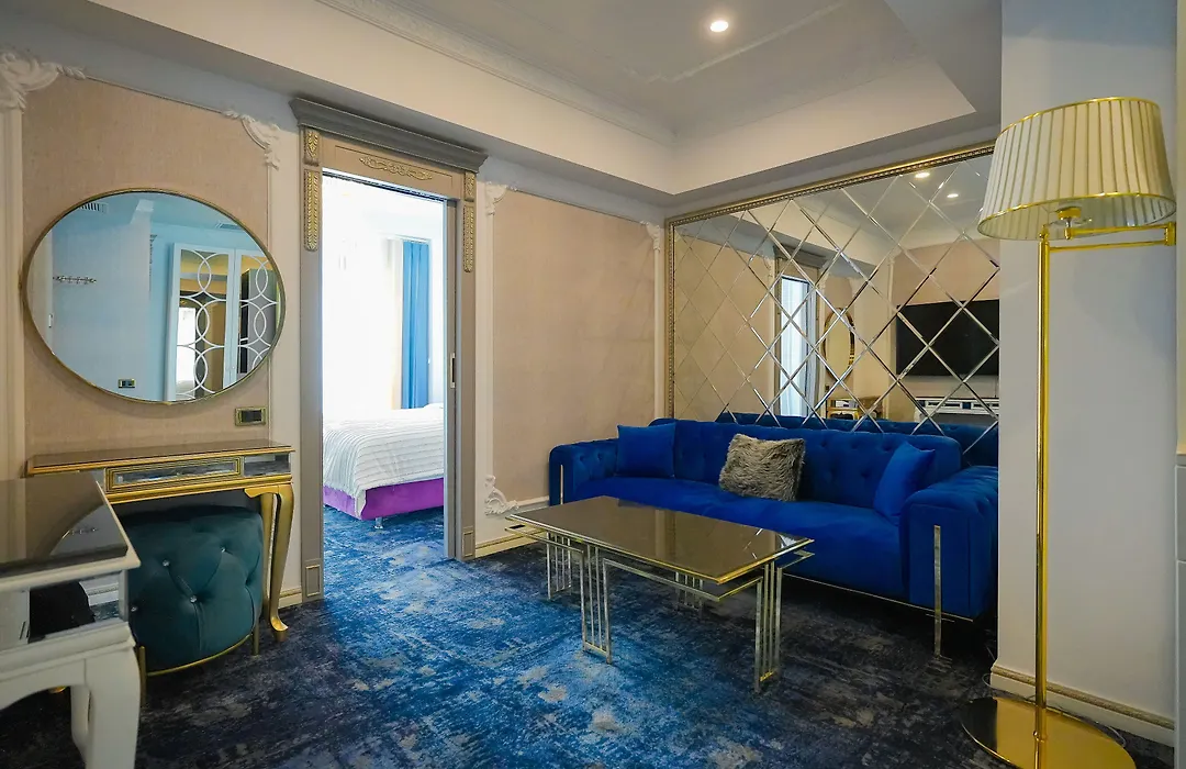 W Regal Boutique Hotel&Spa-1