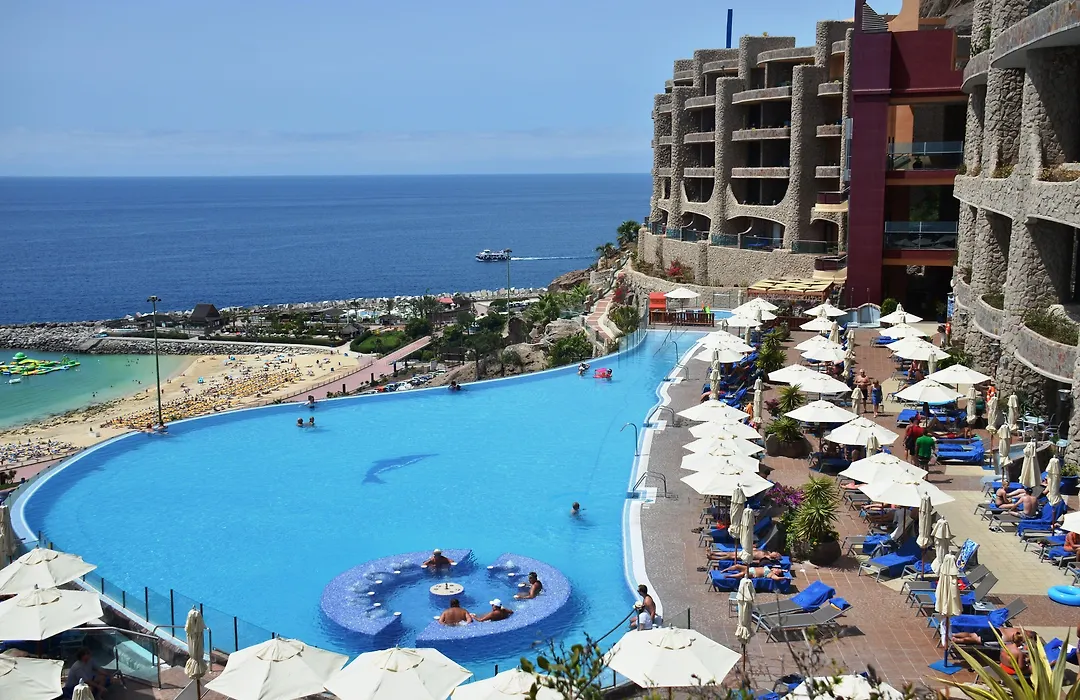 Gloria Palace Royal Hotel & Spa-1