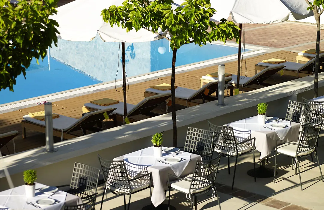Atrium Hotel-1