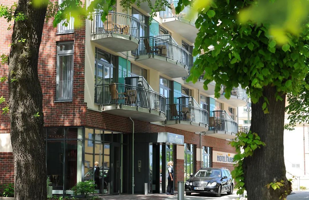 Park-Hotel Huebner-1