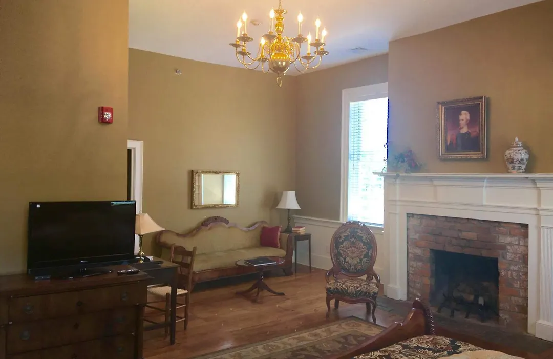 Hale Springs Inn-1