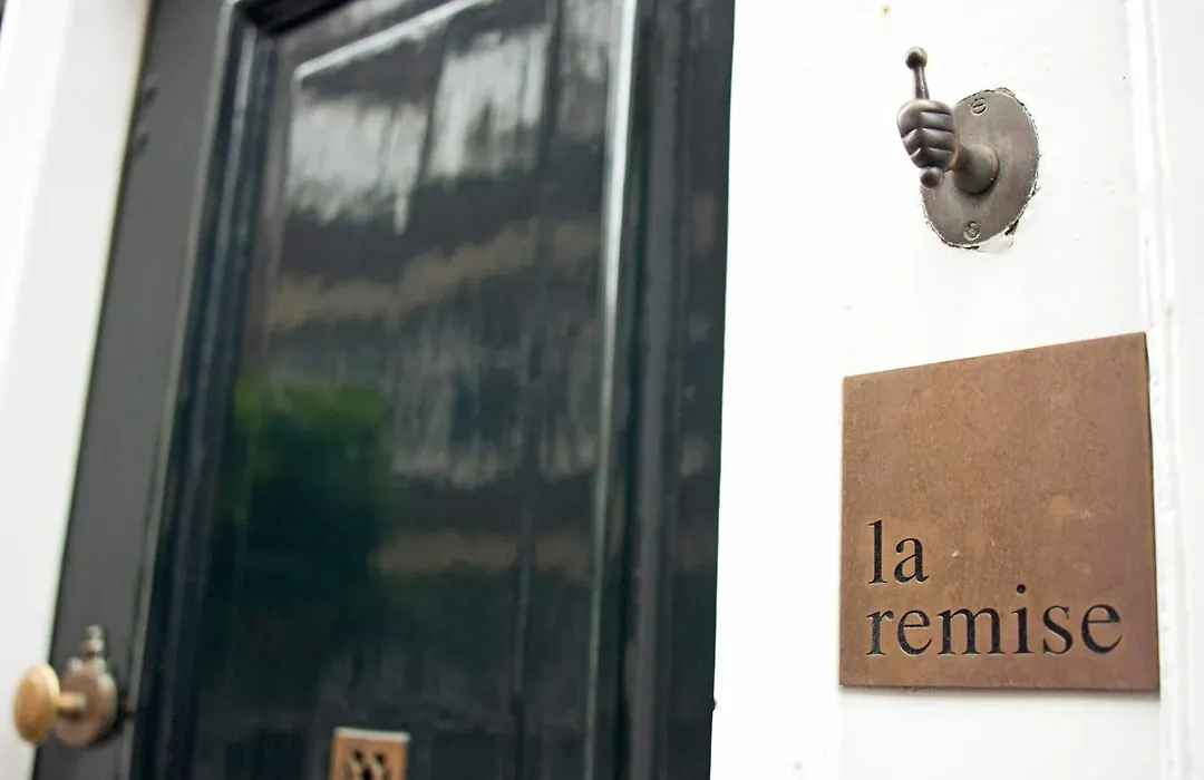 Commune Suites-1