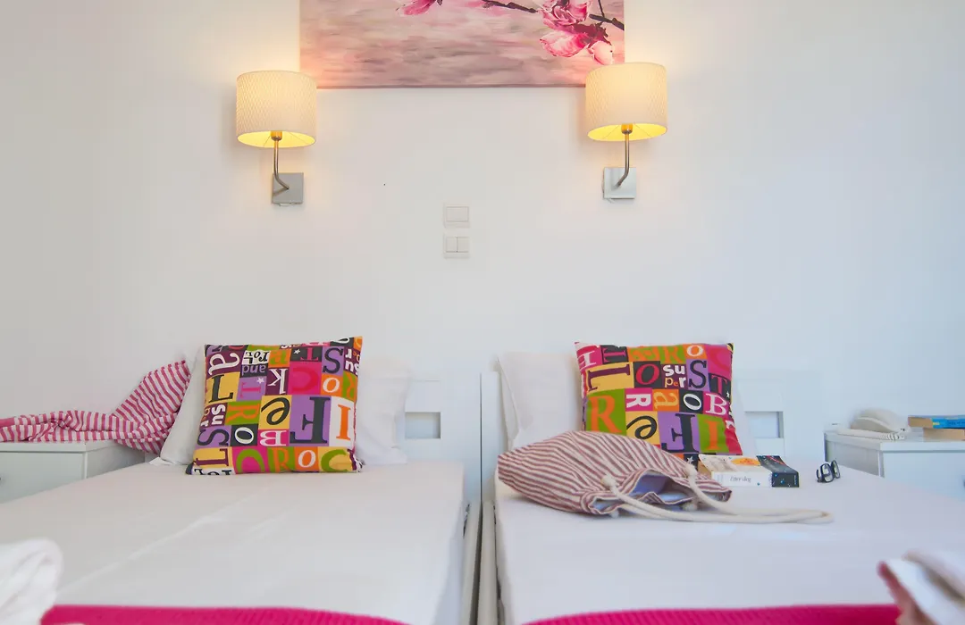 Camara Hotel-1