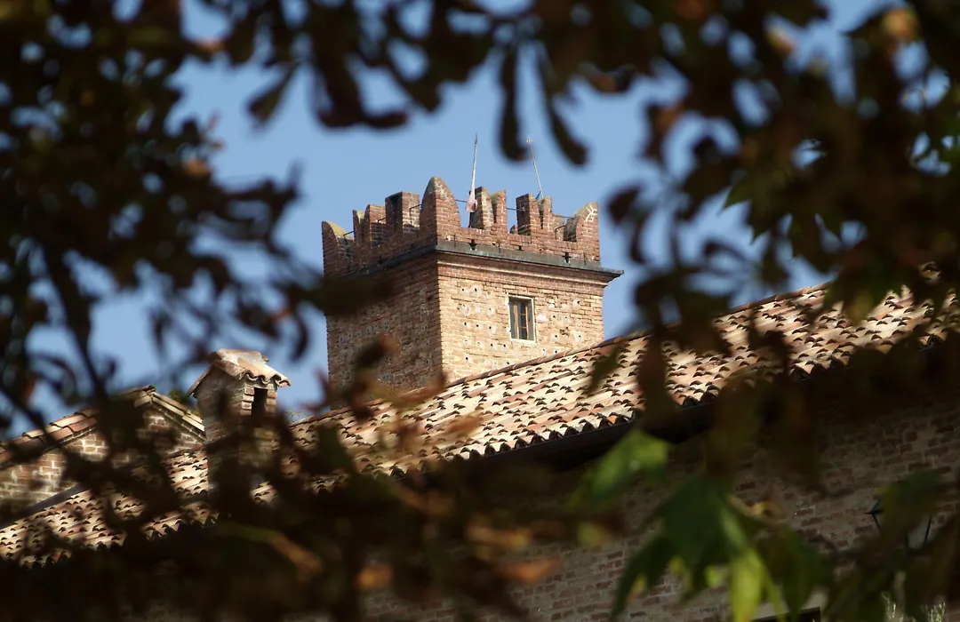 Relais Castello Di Razzano-1