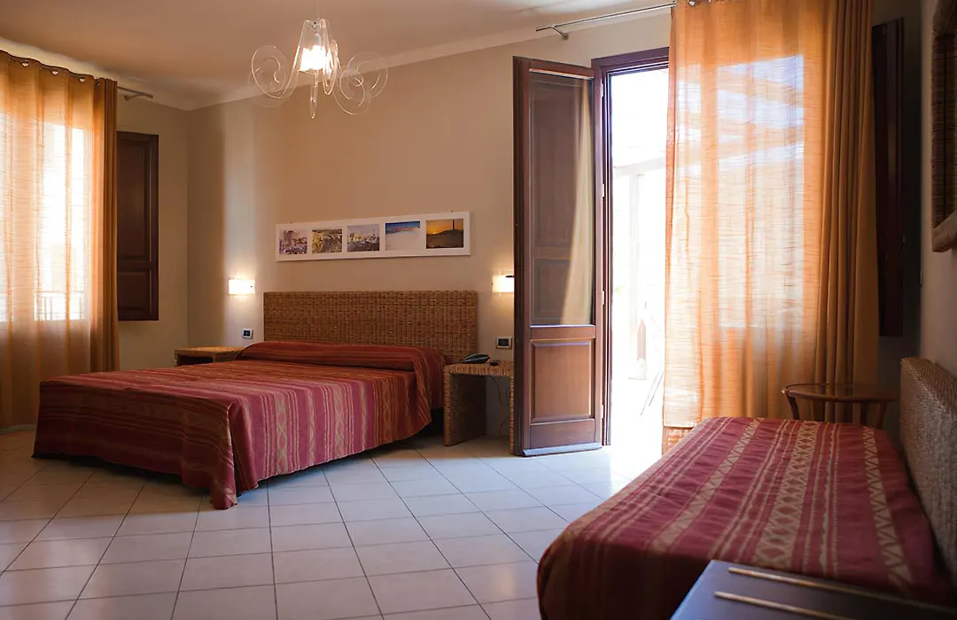 Insula Hotel-1