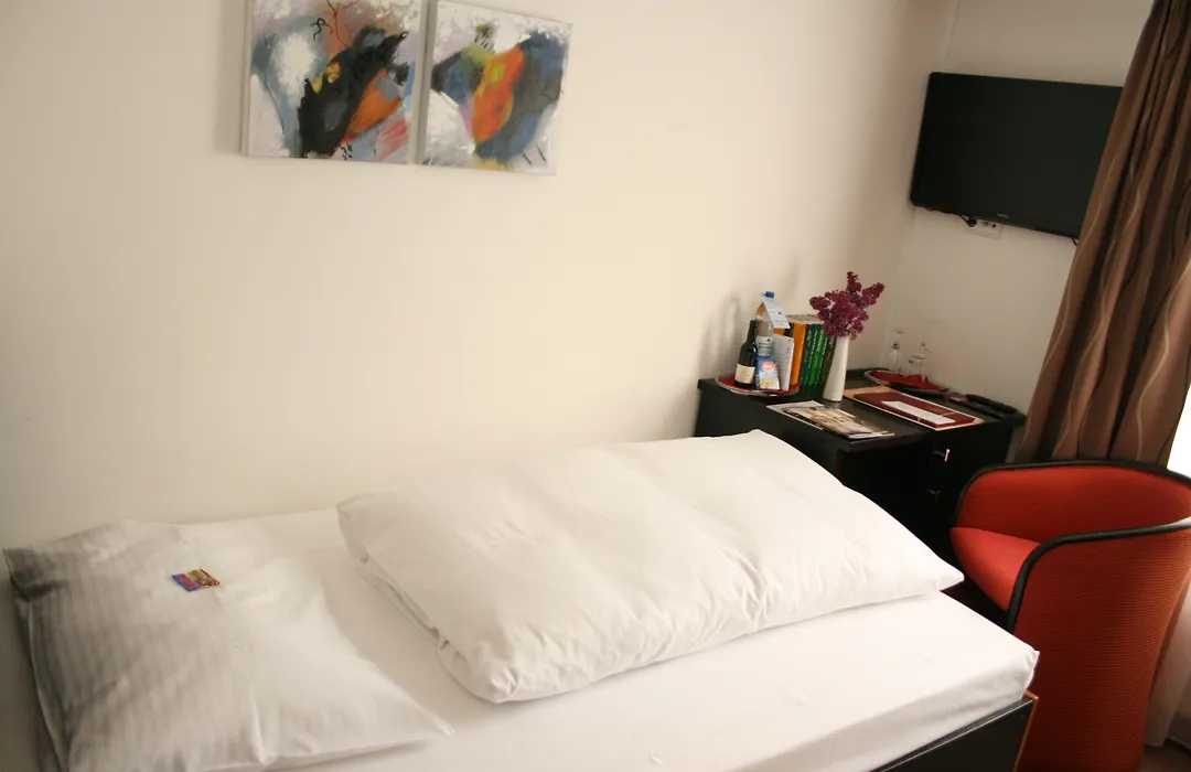Hotel Gräfrather Hof-1