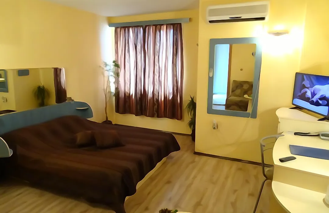 Hotel Color-1