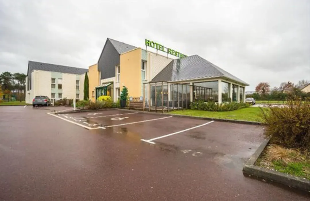 Brit Hotel De La Côte Des Havres-1