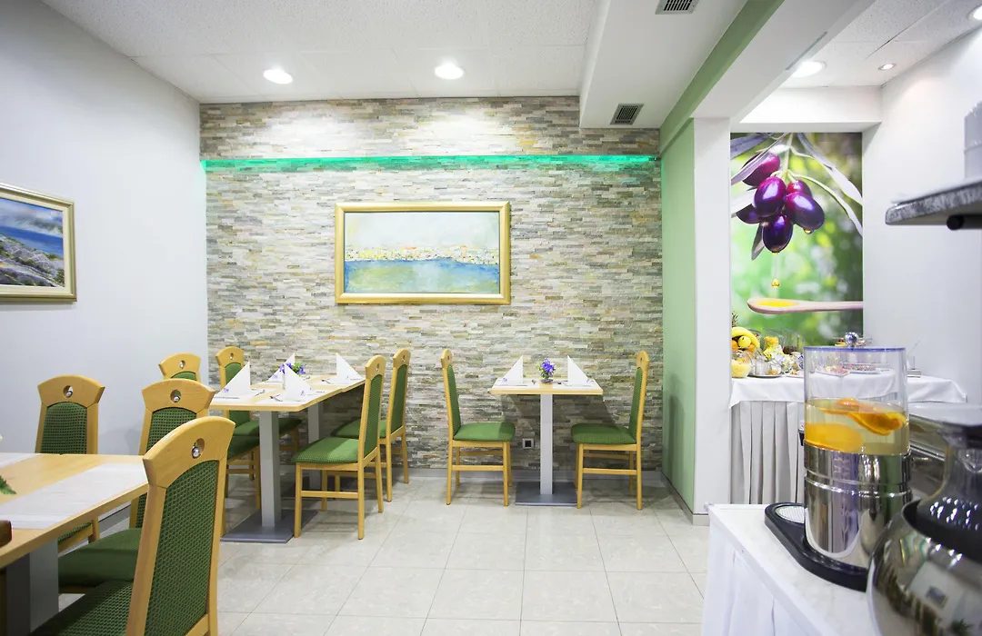 Hotel More-1