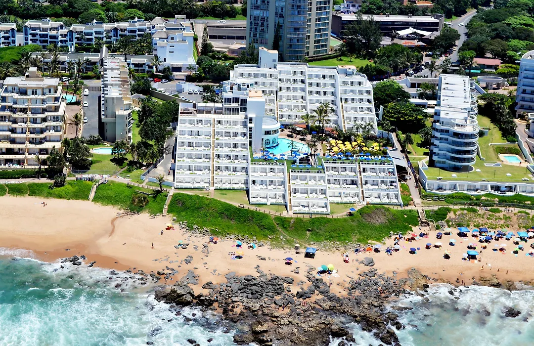 First Group La Montagne-1