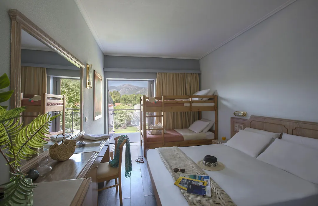 Golden Coast Hotel & Bungalows-1