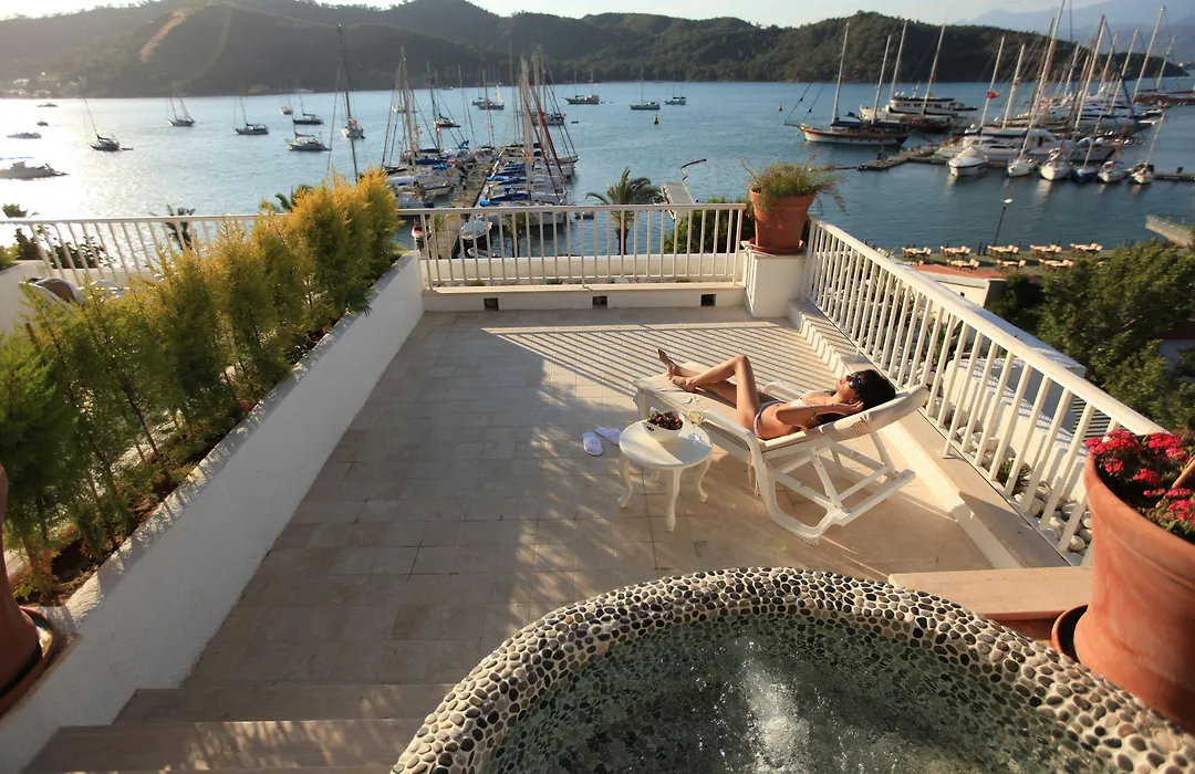 Yacht Classic Hotel - Boutique Class-1