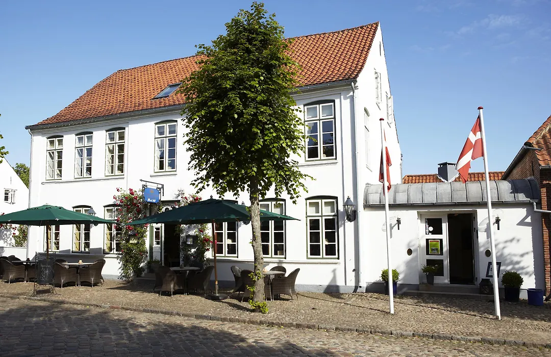 Schackenborg Slotskro-1