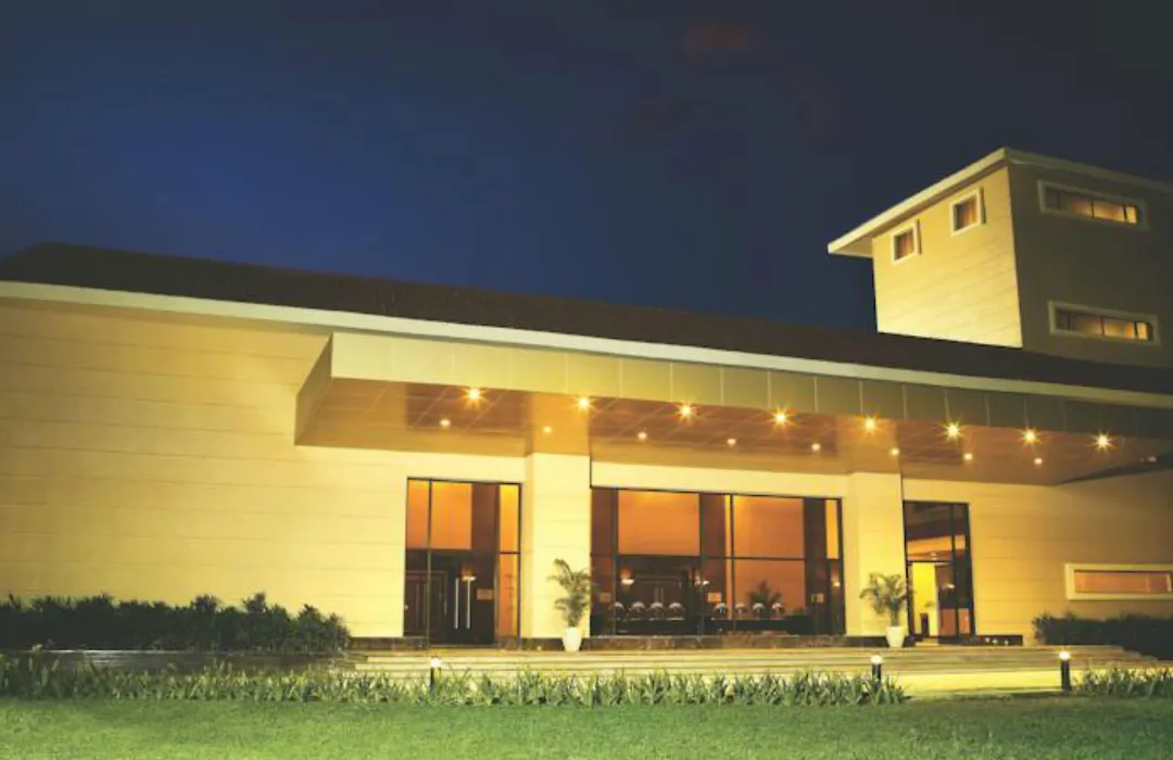 The Retreat Hotel & Convention Centre-1