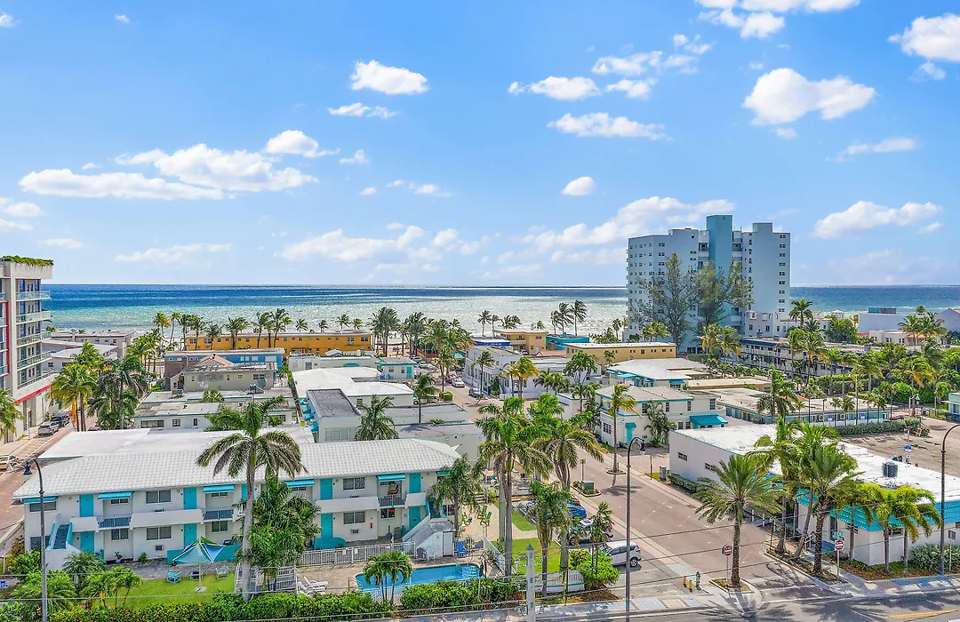 Hollywood Beachside Boutique Suite-1