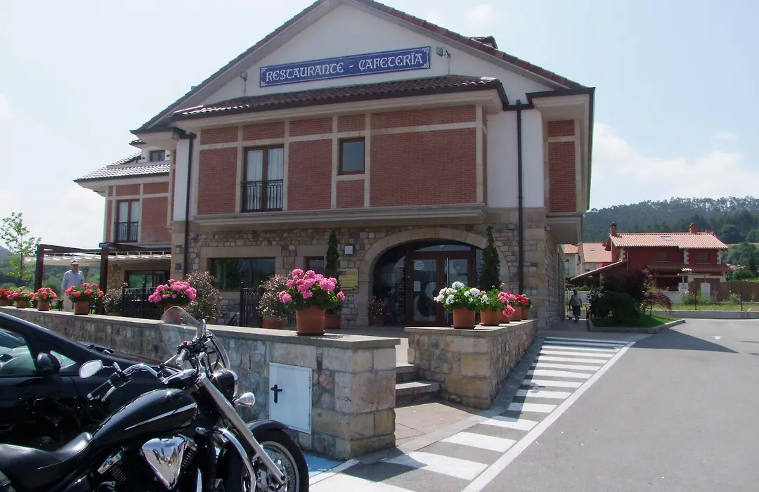 Hotel Valle De Cabezon-1