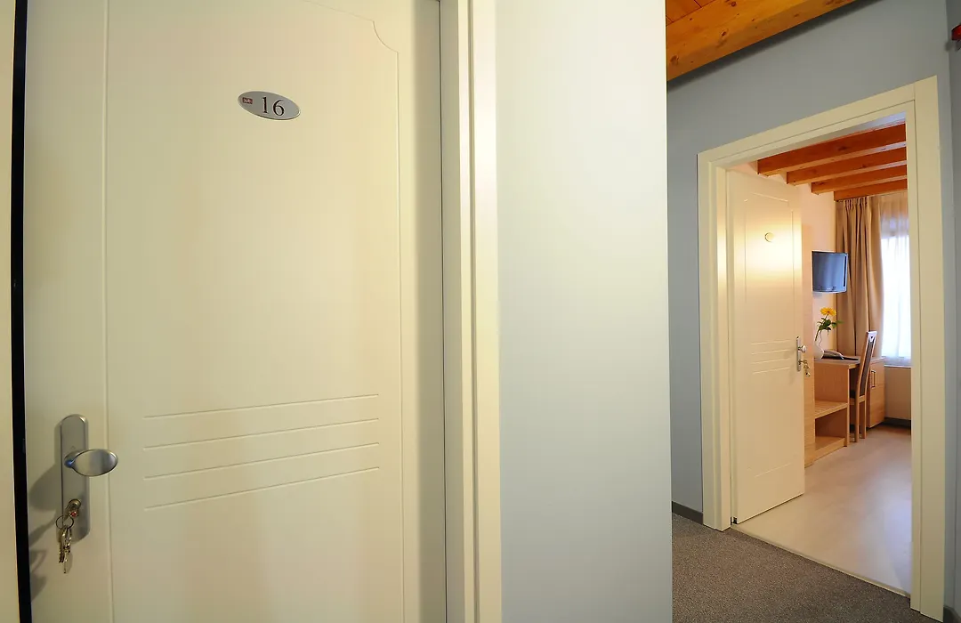 Albergo Leon Bianco Gonars-1