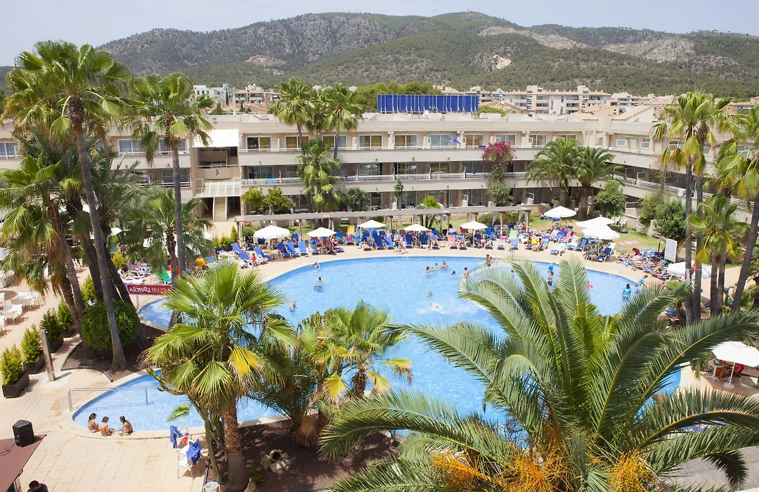 Fergus Club Palmanova Park-1