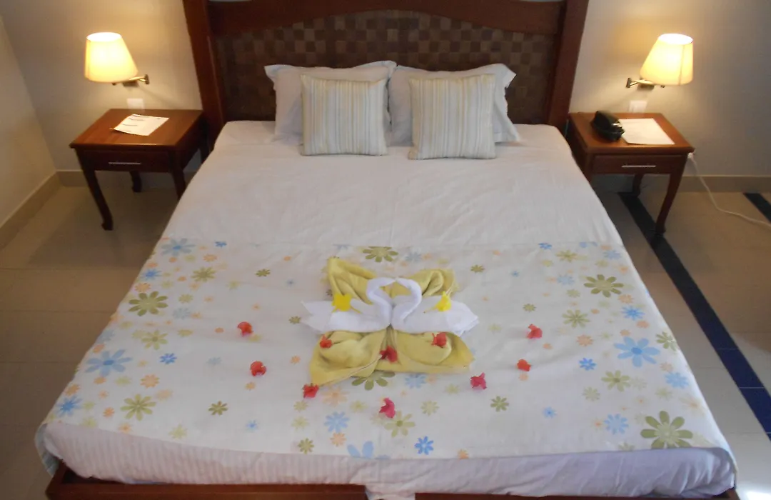 Le Grand Bleu Hotel-1