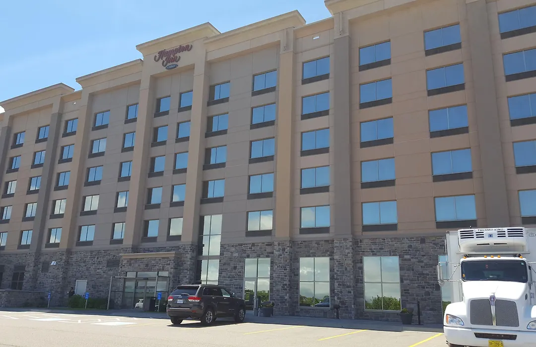 Hampton Inn Sydney-1
