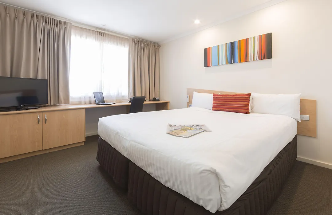 Ramada Encore By Wyndham Belconnen Canberra-1