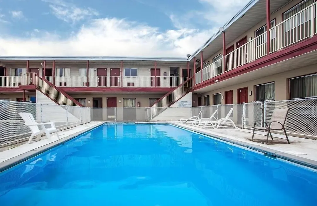 Flamingo Inn-1