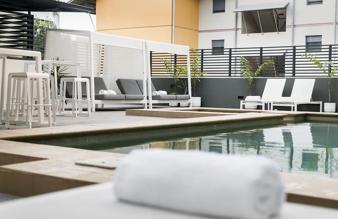 Grand Hotel And Apartments Townsville-1
