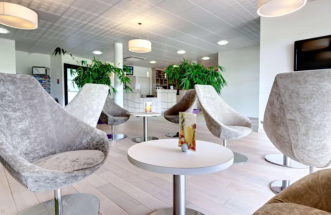 Brit Hotel Vendée Mer-1