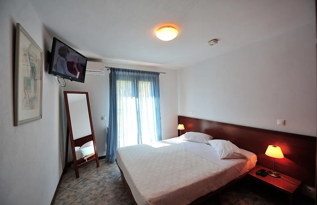 Eye Q Resort Seaview-1