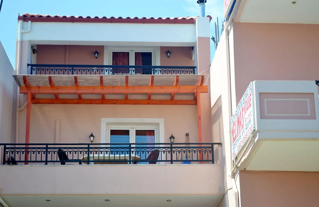 Melina'S House-1