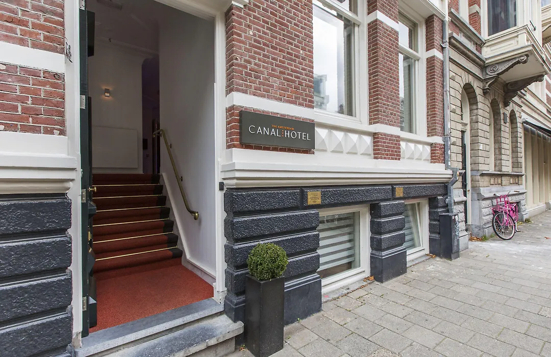 Amsterdam Canal Hotel-1