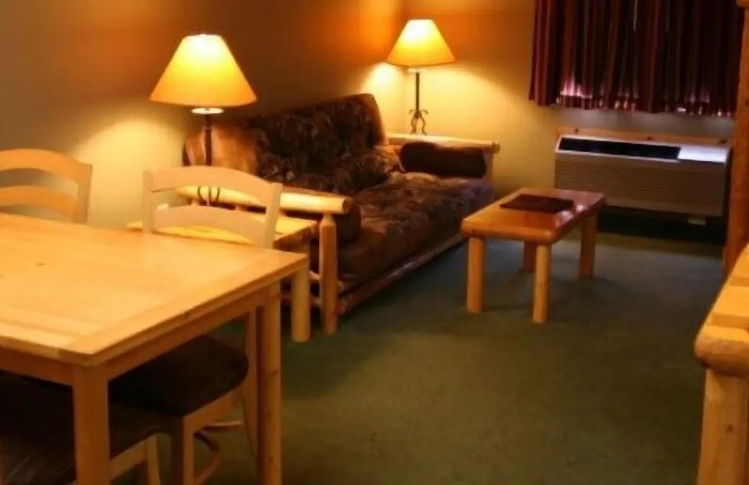 Cranberry Country Lodge-1