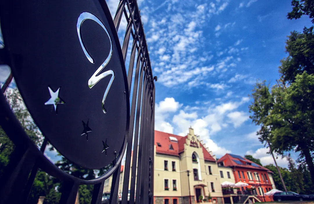 Hotel Niemcza Winnica & Spa-1