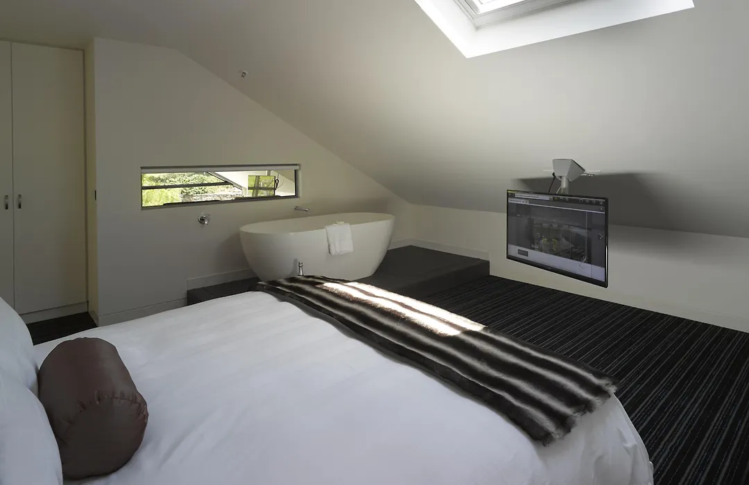 Salamanca Wharf Hotel-1