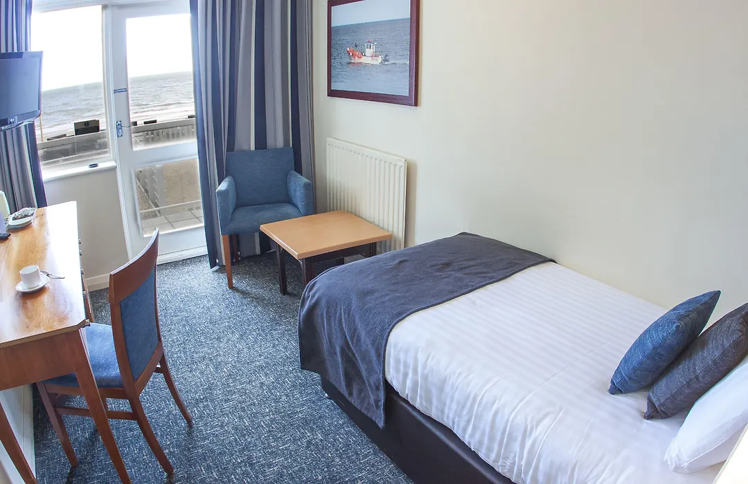 Sandbanks Hotel-1