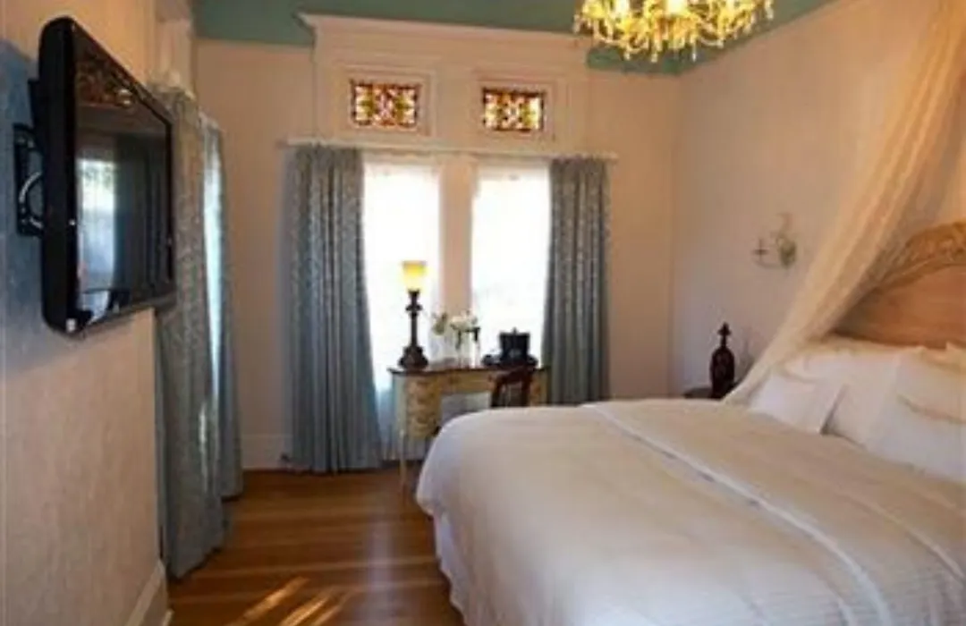 Patterson Inn-1