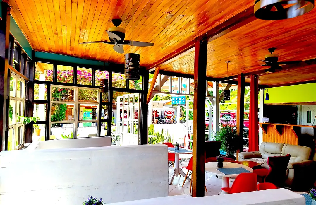 Lizard King Hotel & Suites-1
