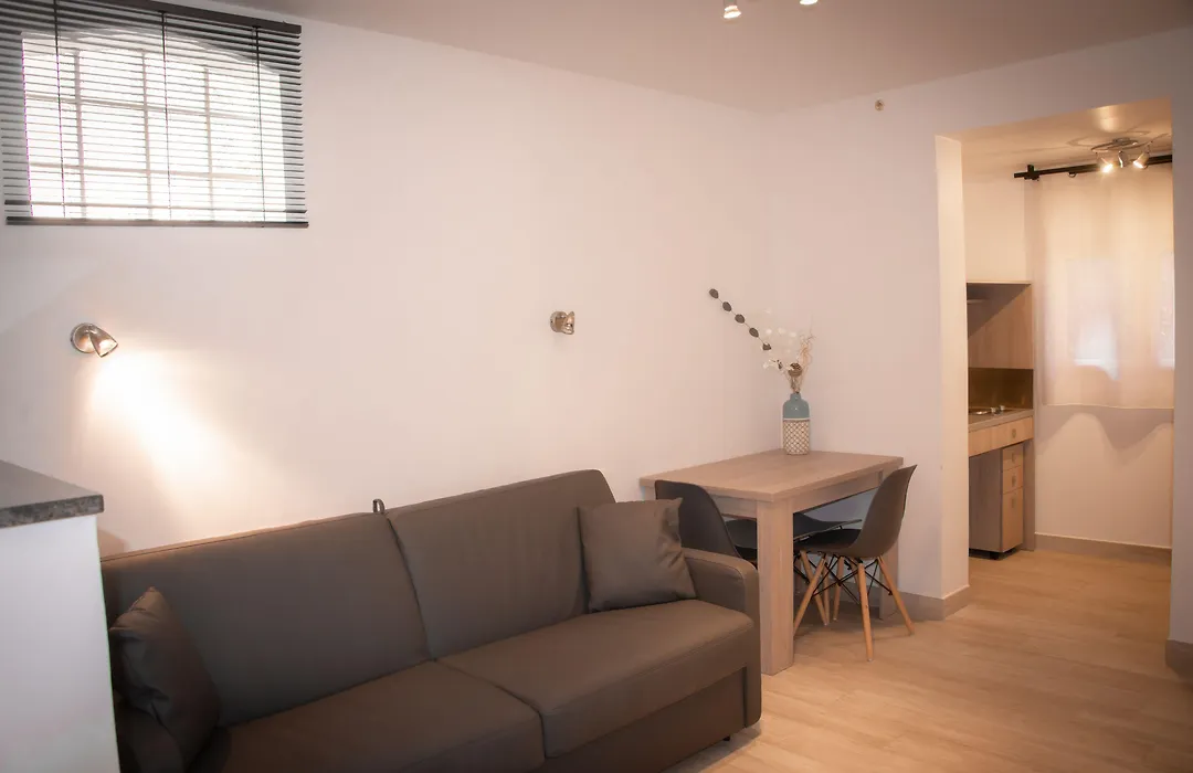Hotel Et Appartements Reine D'Azur-1