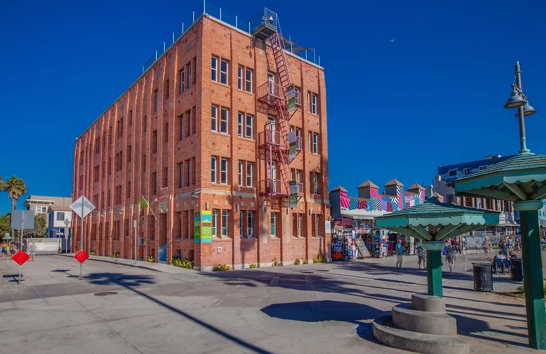 Venice Breeze Suites-1