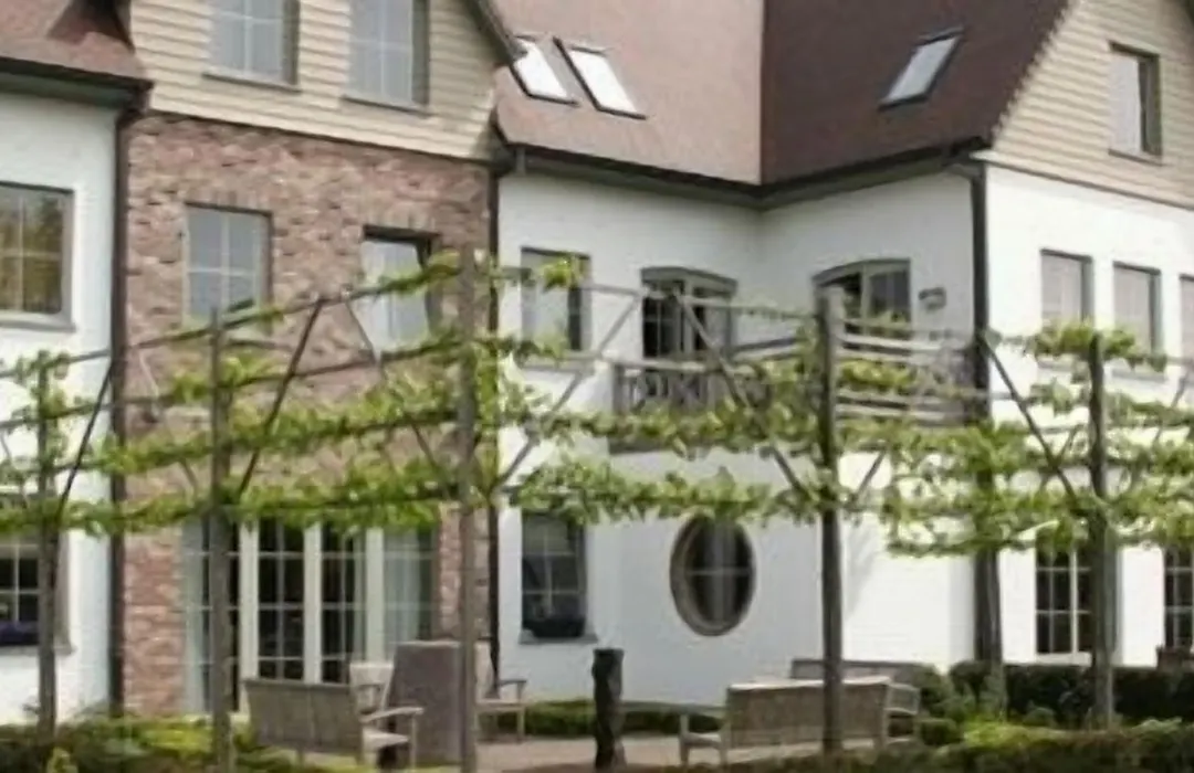 Biznis Hotel-1