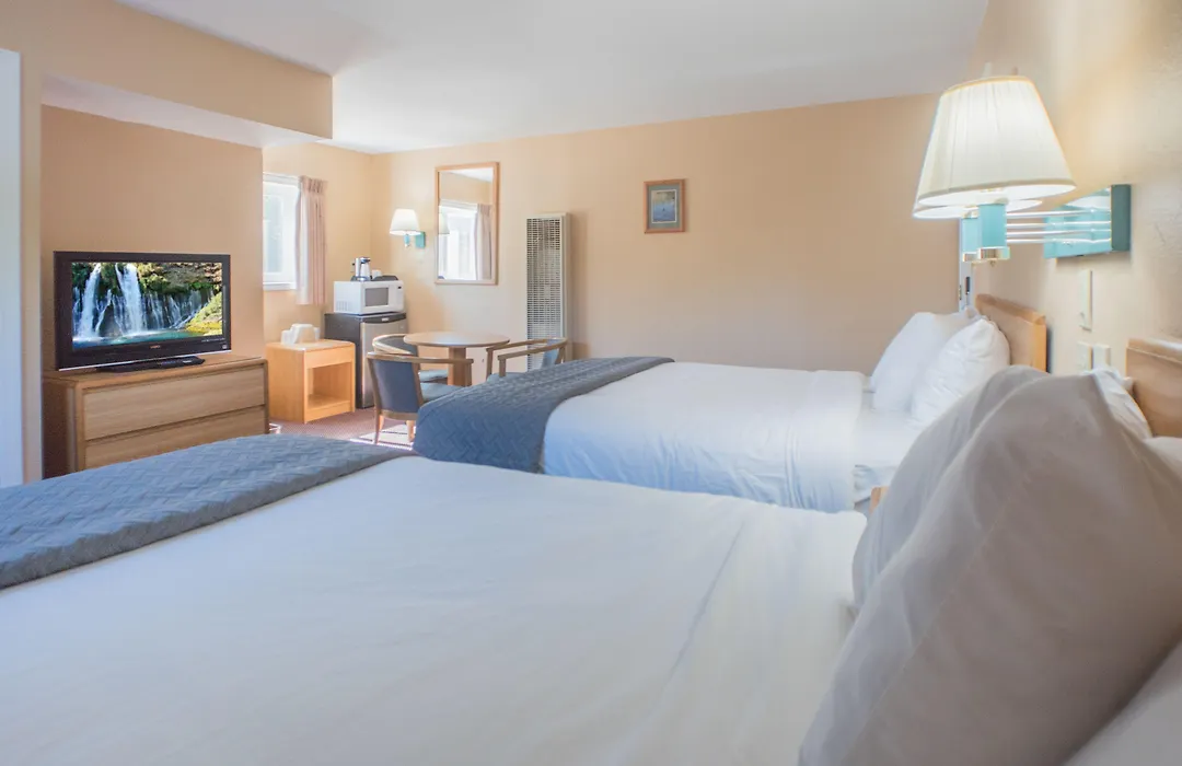 Shasta Pines Motel & Suites-1