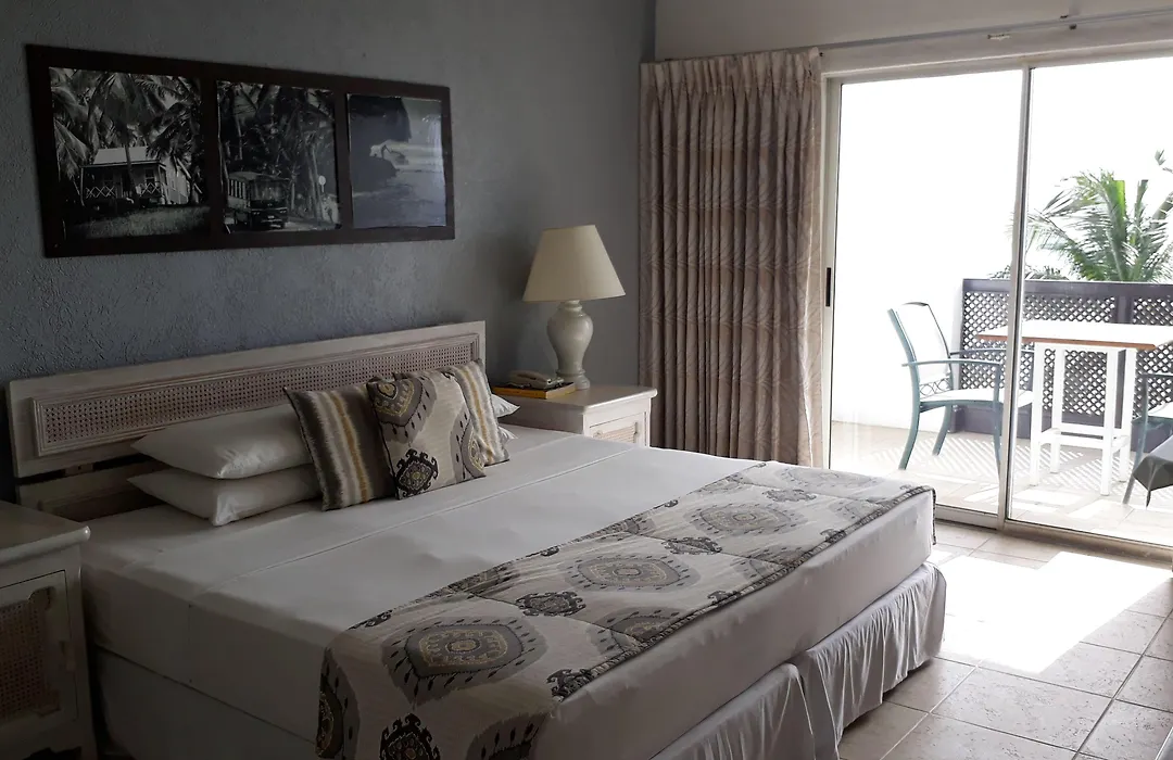 Tropical Sunset Beach Apartment Hotel-1