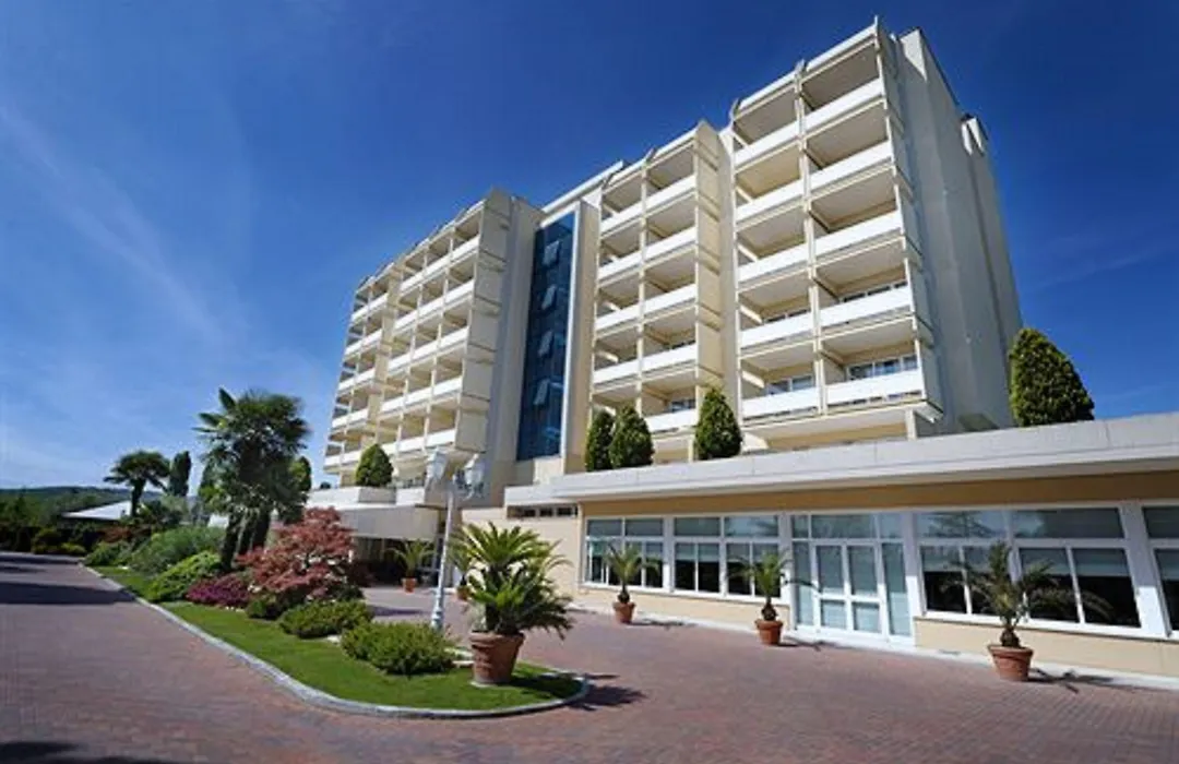 Hotel Des Bains Terme-1