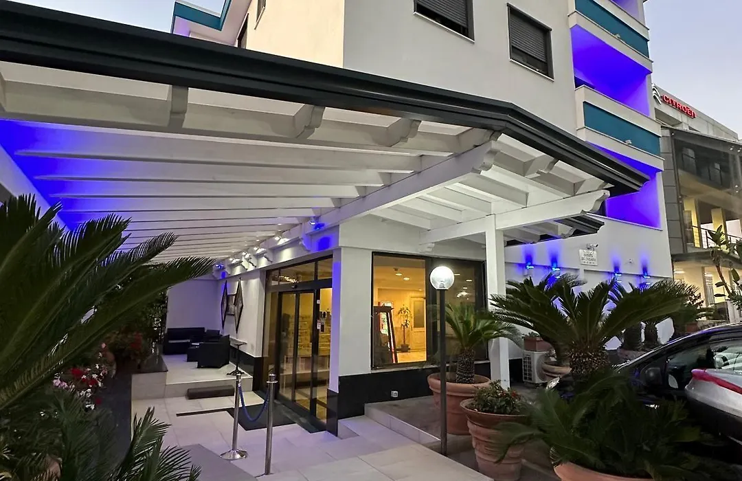 Hotel Clinton-1