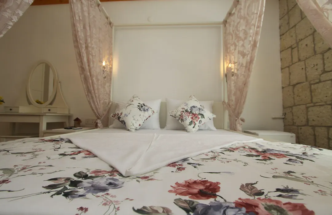 Kemerlihan Deluxe Hotel-1